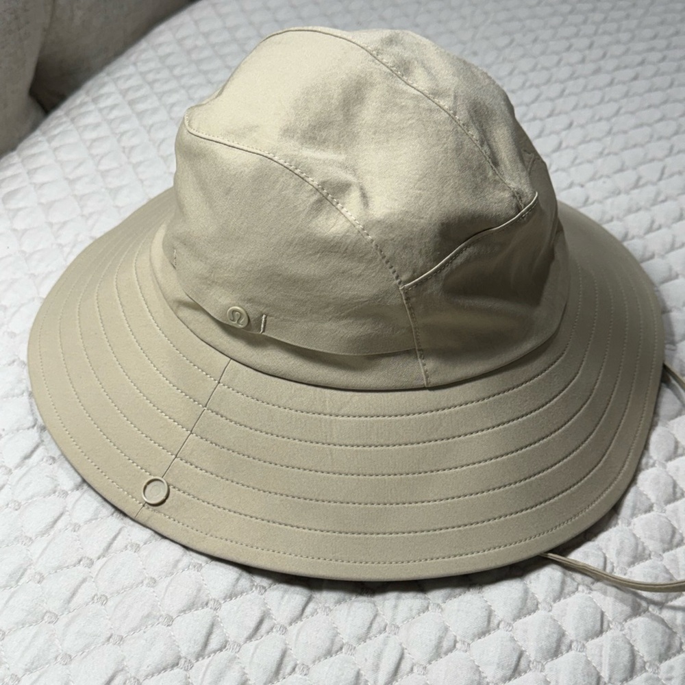 lululemon athletica beige sun hat